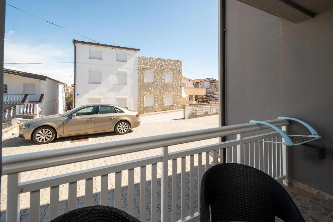 Apartments By The Sea Vir - 20172 Croatie