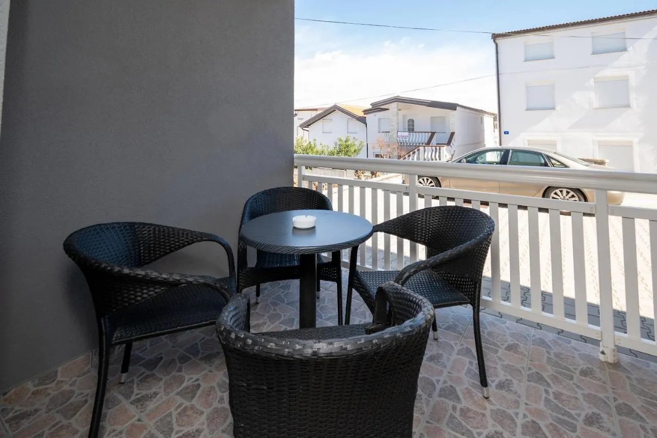 Apartments By The Sea Vir - 20172