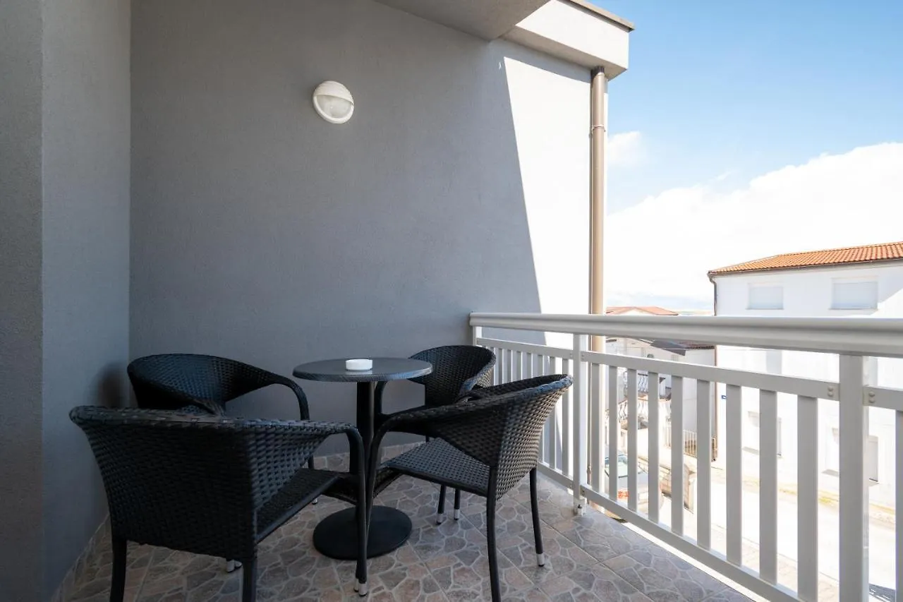 Apartments By The Sea Vir - 20172 Croatie